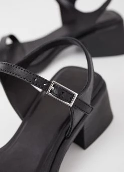 Vagabond Shoe Makers New VAGABOND INES SANDAL - BLK