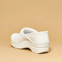 New DANSKO PROFESSIONAL WHITE BOX