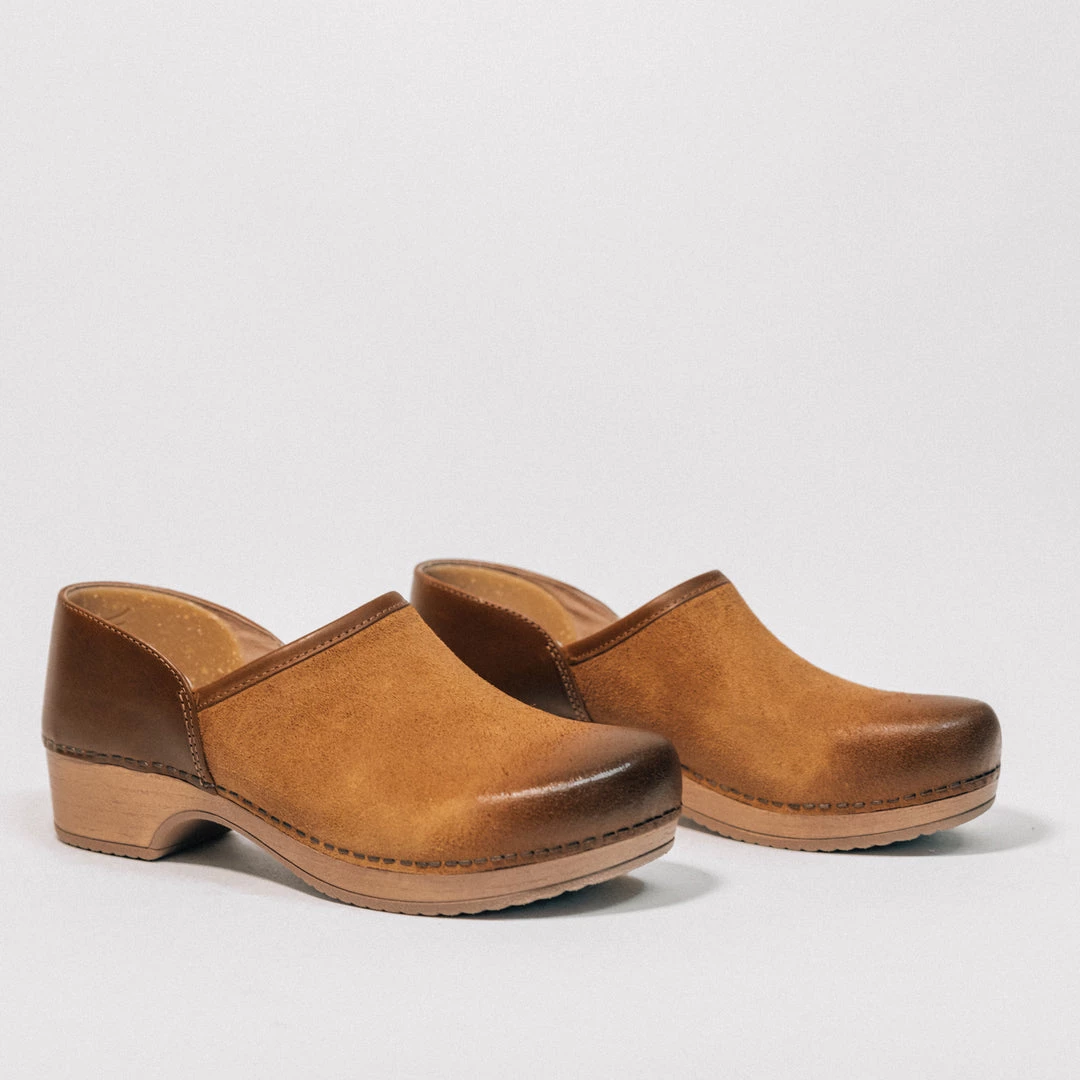 DANSKO BRENNA TAN BURNISHED CLOGS New 1 DANSKO BRENNA TAN BURNISHED CLOGS New