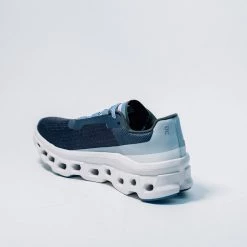 On Running ON CLOUDMONSTER W ACAI New