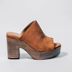 SEYCHELLES INVIGORATED - TAN NUBUCK New