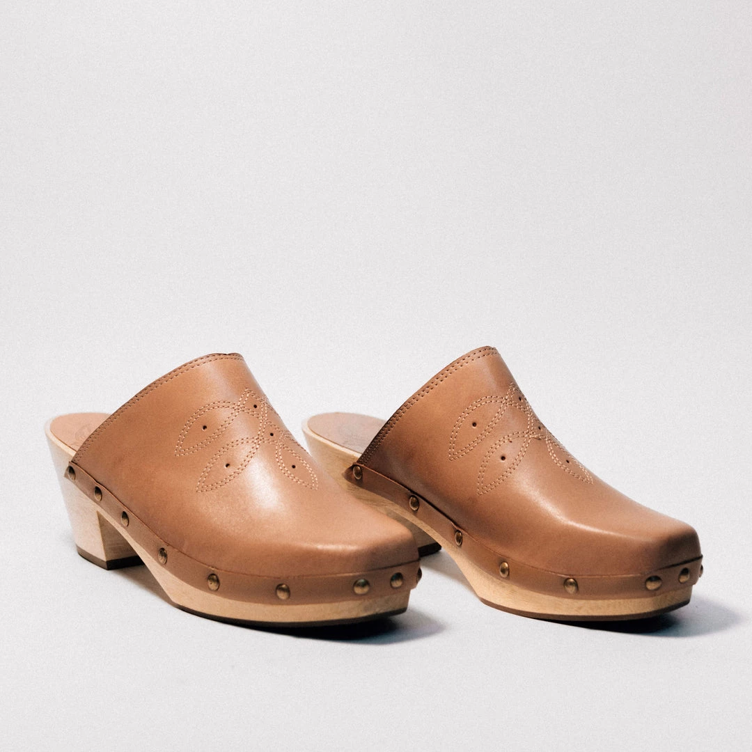 New BIRD OF FLIGHT SHY CLOG - MAPLE 1 New BIRD OF FLIGHT SHY CLOG - MAPLE