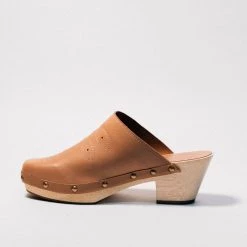 New BIRD OF FLIGHT SHY CLOG - MAPLE 6 New BIRD OF FLIGHT SHY CLOG - MAPLE