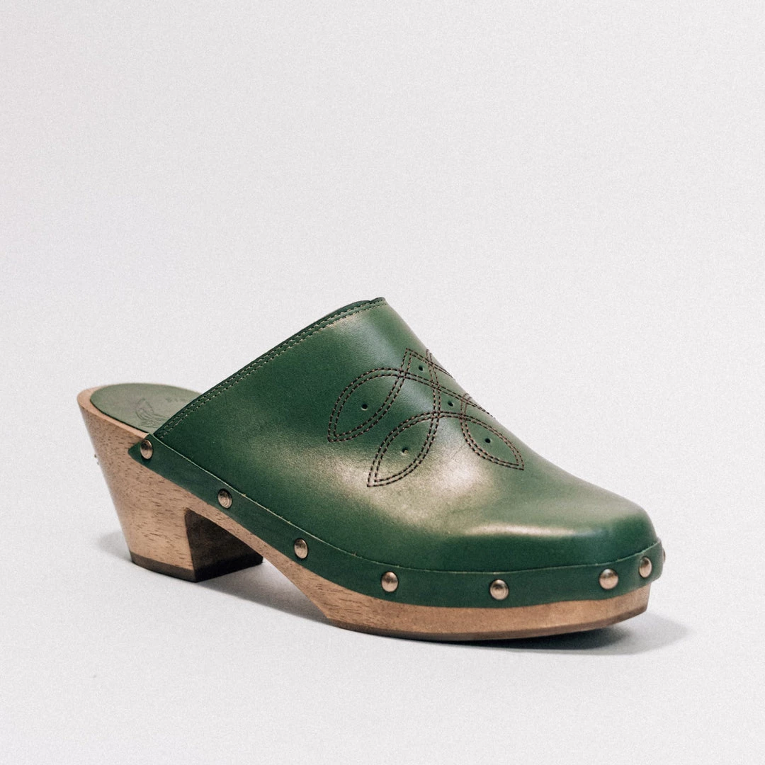 BIRD OF FLIGHT - SHY CLOG LEAF 4 BIRD OF FLIGHT - SHY CLOG LEAF