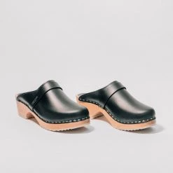 MAGUBA Berkeley CLOG- BLACK 9 MAGUBA Berkeley CLOG- BLACK