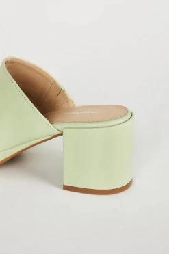 Intentionally Blank IB FACTS - GREEN TEA