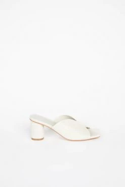 Intentionally Blank New IB KAMIKA - CREAM