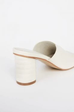 Intentionally Blank New IB KAMIKA - CREAM