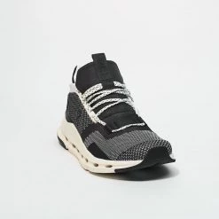 On Running ON CLOUDNOVA M - BLK/WHITE