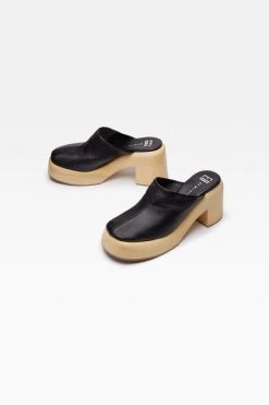 E8 By MIISTA E8 ROBERTA CLOG MULE - BLK 9 E8 By MIISTA E8 ROBERTA CLOG MULE - BLK