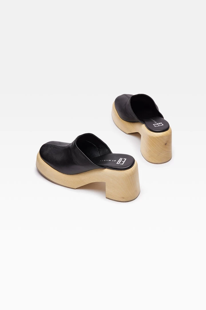 E8 By MIISTA E8 ROBERTA CLOG MULE - BLK 4 E8 By MIISTA E8 ROBERTA CLOG MULE - BLK