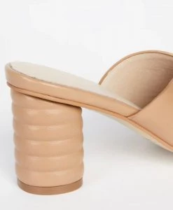 Intentionally Blank IB KAMIKA MULE - CLAY