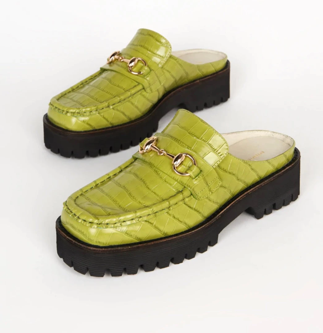 Intentionally Blank IB KOWLOON-APPLE New 6 Intentionally Blank IB KOWLOON-APPLE New