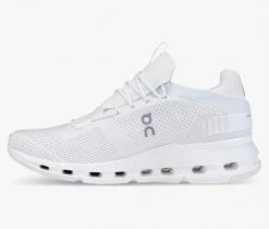 On Running ON CLOUDNOVA M ALL WHITE 8 On Running ON CLOUDNOVA M ALL WHITE