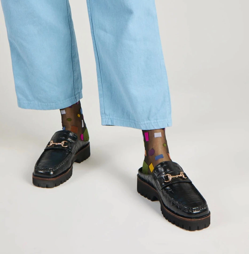 Intentionally Blank IB KOWLOON-BLACK 2 Intentionally Blank IB KOWLOON-BLACK