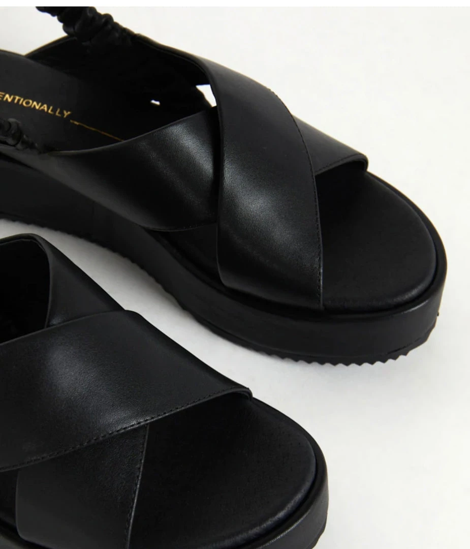 Intentionally Blank IB STARRY-BLACK 3 Intentionally Blank IB STARRY-BLACK