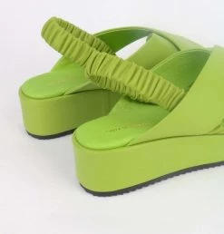 Intentionally Blank IB STARRY-APPLE