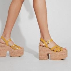 New ROC PAIGE SANDAL - YELLOW